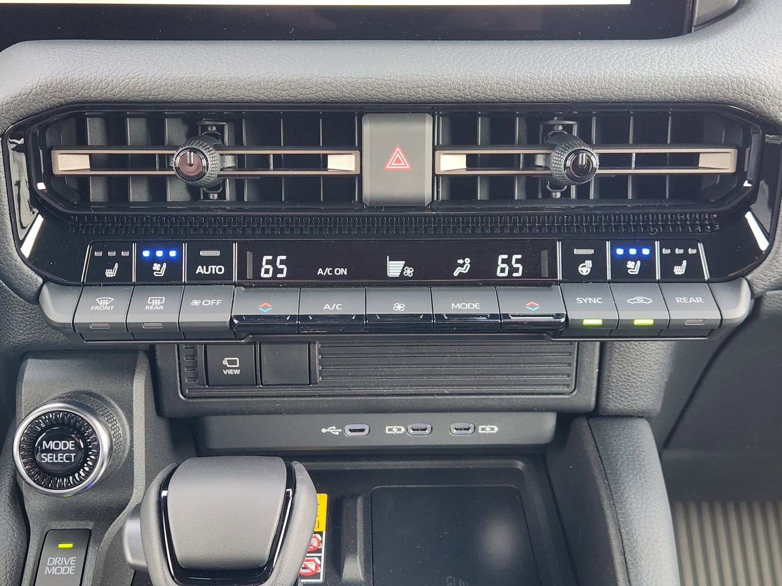 New 2026 Toyota Land Cruiser w/ Premium Package AWD/4WD image 20