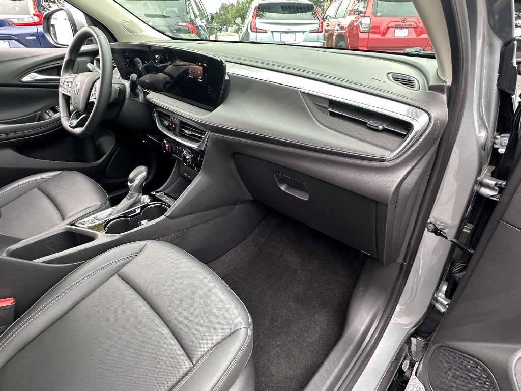Used 2024 Buick Encore GX Sport Touring FWD image 15