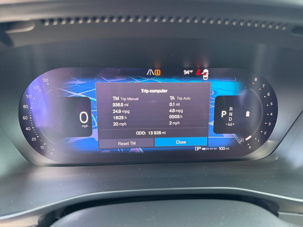 Certified 2024 Volvo XC40 B5 Plus w/ Protection Package Premier AWD/4WD image 26