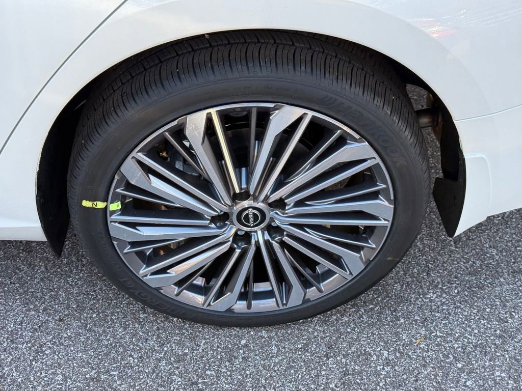 New 2025 Nissan Altima 2.5 SL image 13