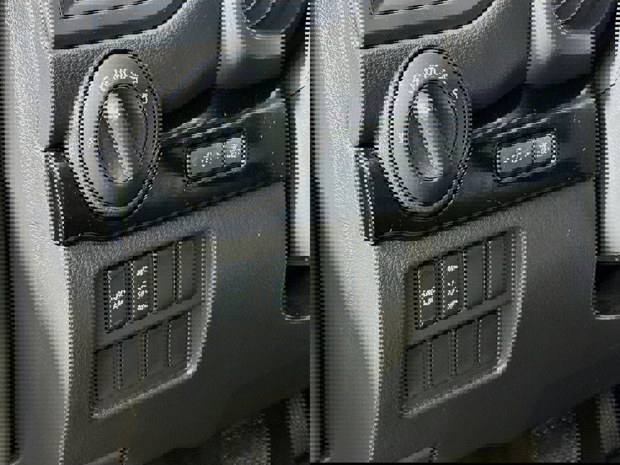 Used 2024 Nissan Titan SV w/ SV Convenience Package image 11