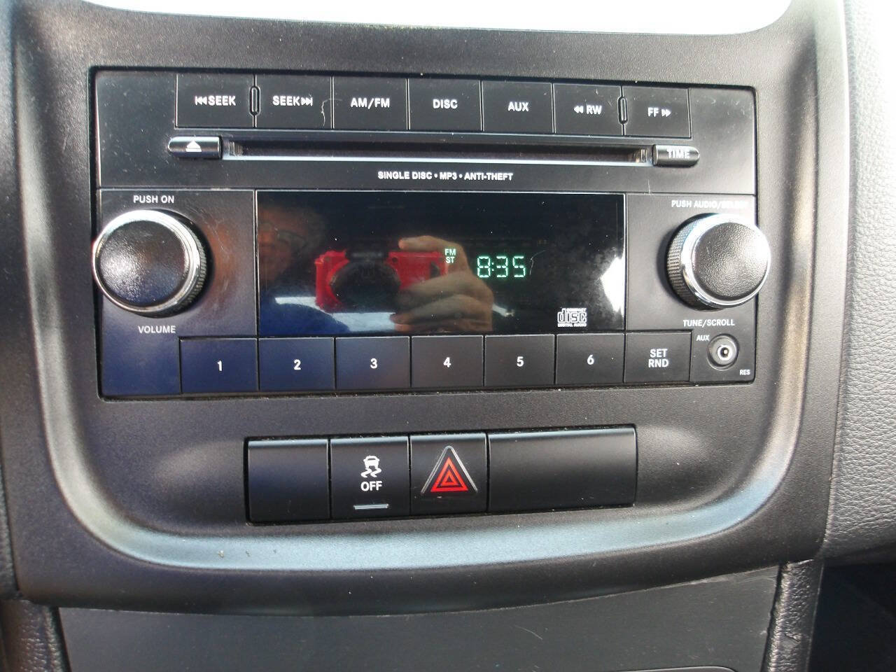 Used 2013 Dodge Avenger SXT FWD image 12