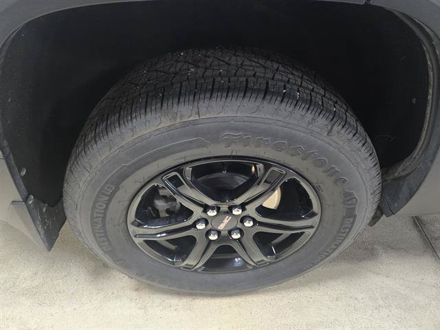 Certified 2023 GMC Acadia AT4 w/ Technology Package AWD/4WD image 8