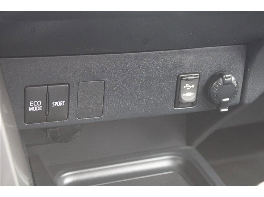 Used 2017 Toyota RAV4 LE w/ All Weather Liner Package image 25