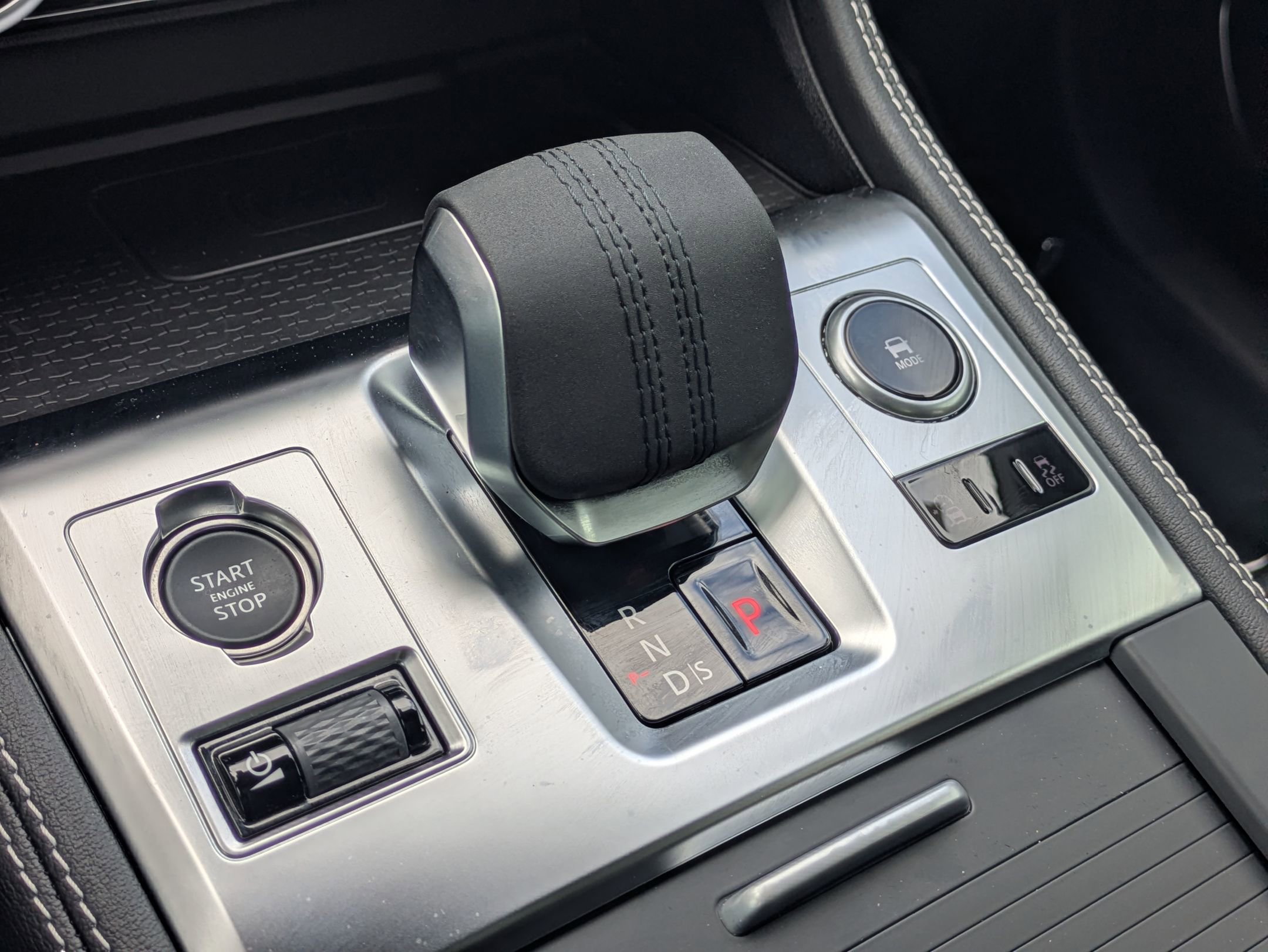 Used 2026 Jaguar F-PACE R-Dynamic S image 16