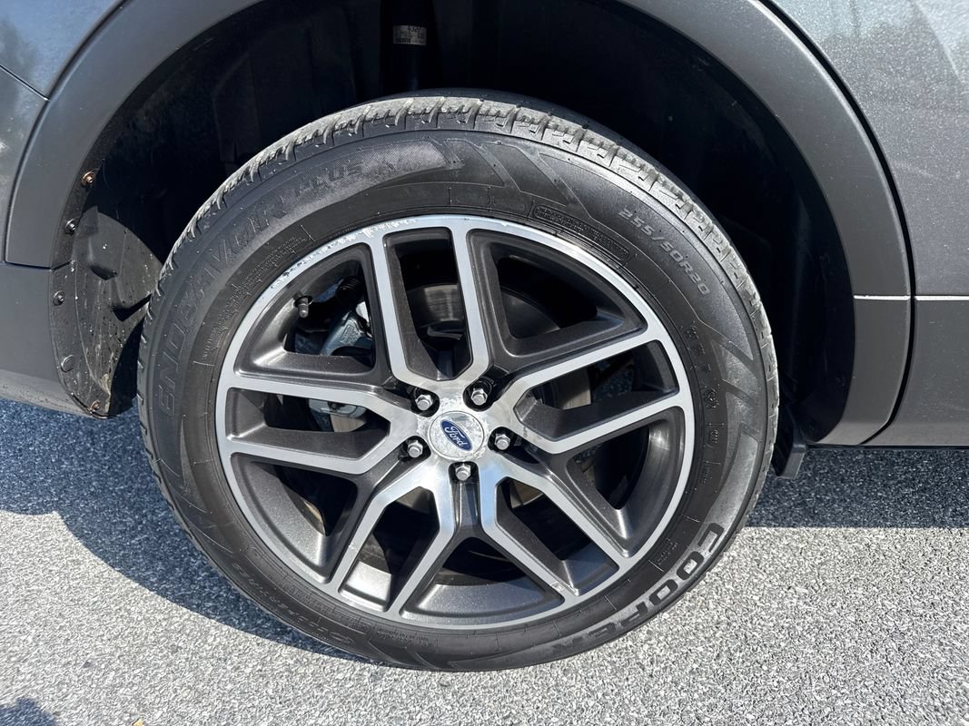 Used 2018 Ford Explorer Sport w/ Equipment Group 401A AWD/4WD image 37