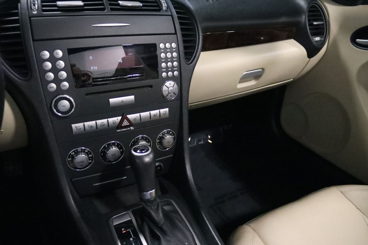 Used 2008 Mercedes-Benz SLK 350 image 50