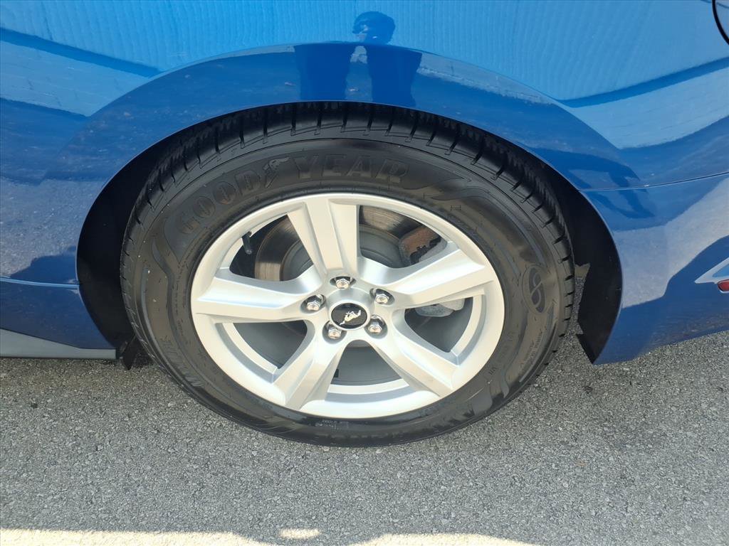 Used 2017 Ford Mustang Convertible image 8