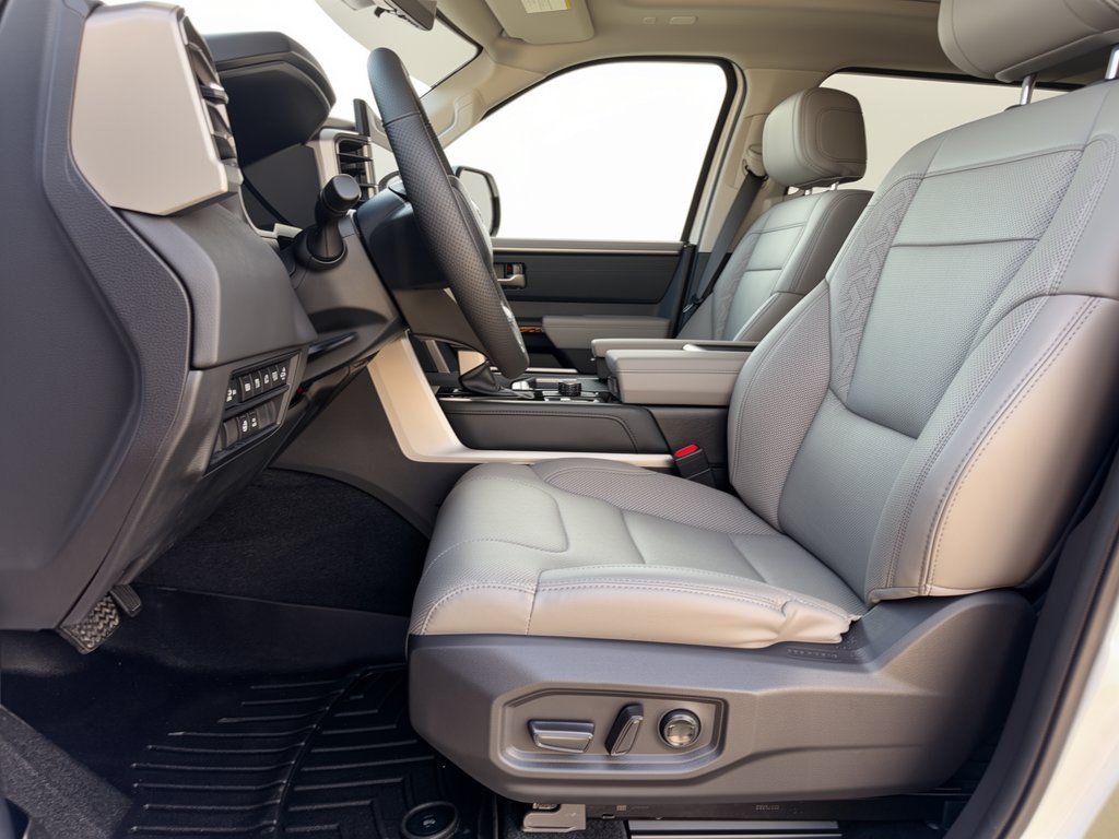 Used 2023 Toyota Tundra Limited AWD/4WD image 5