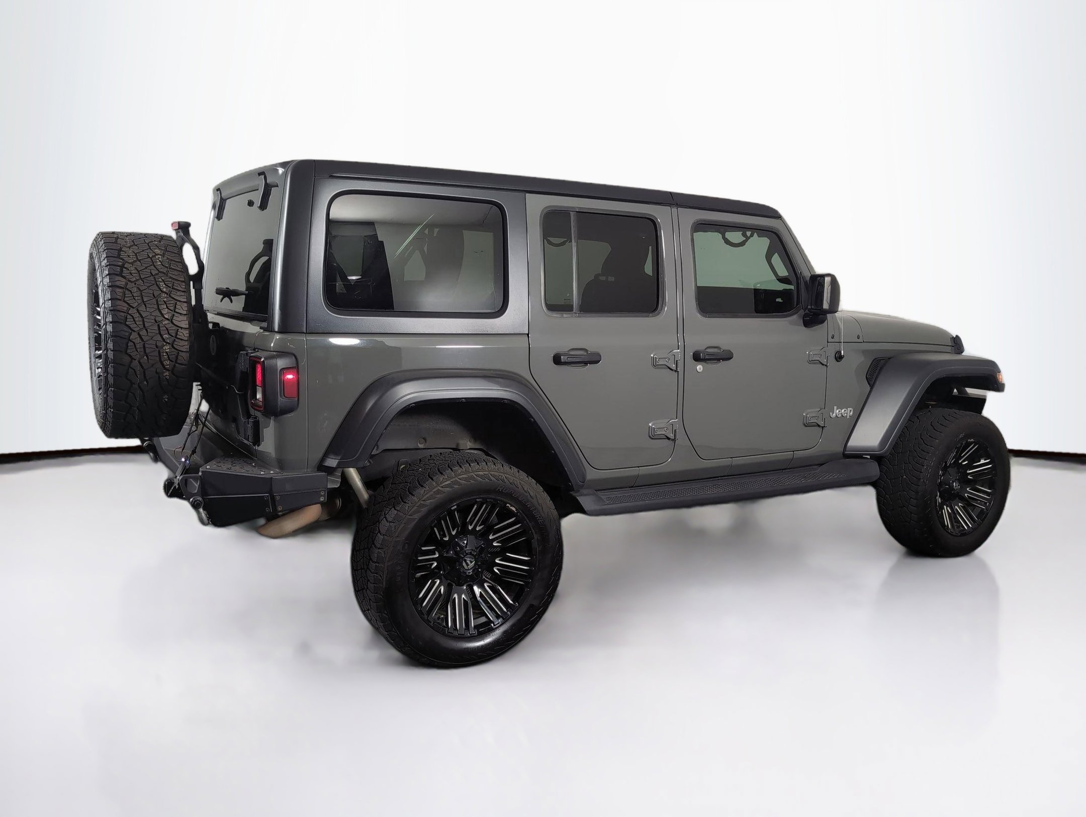 Used 2019 Jeep Wrangler Unlimited Sport S image 9