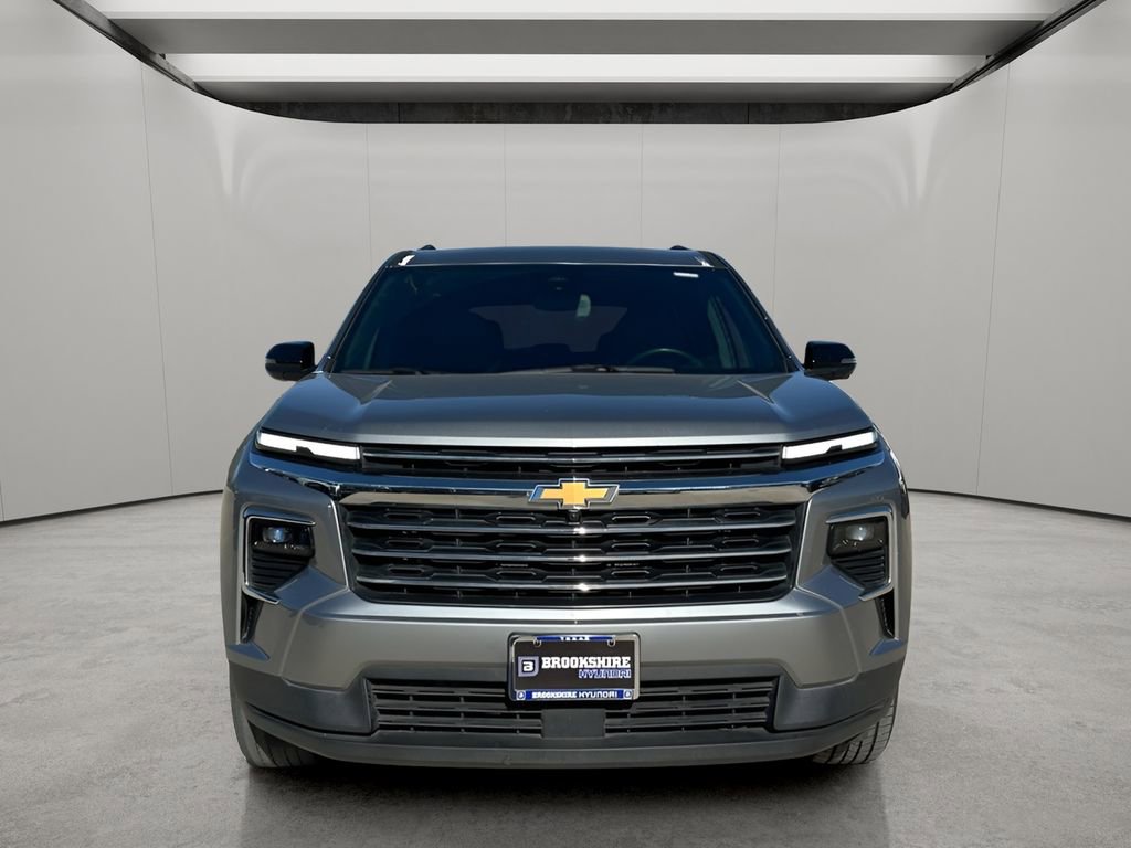 Used 2024 Chevrolet Traverse LT image 8