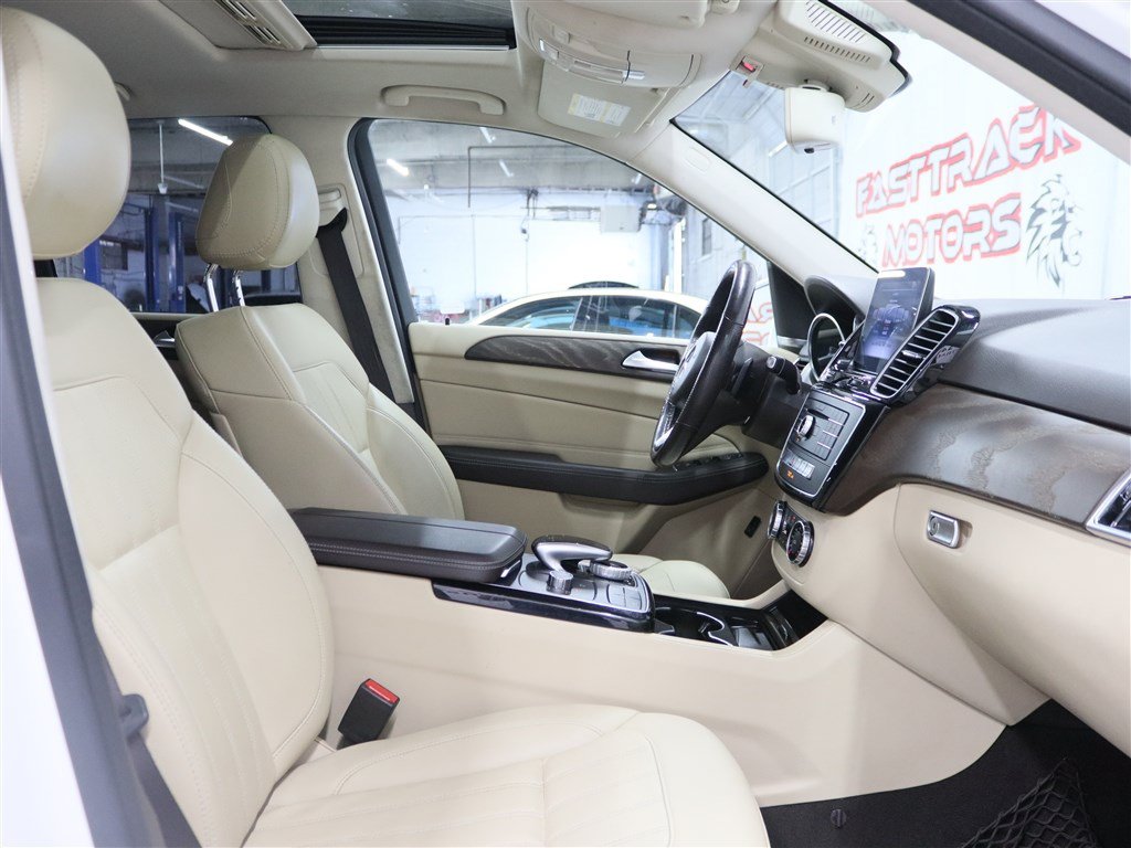 Used 2019 Mercedes-Benz GLE 400 4MATIC image 27