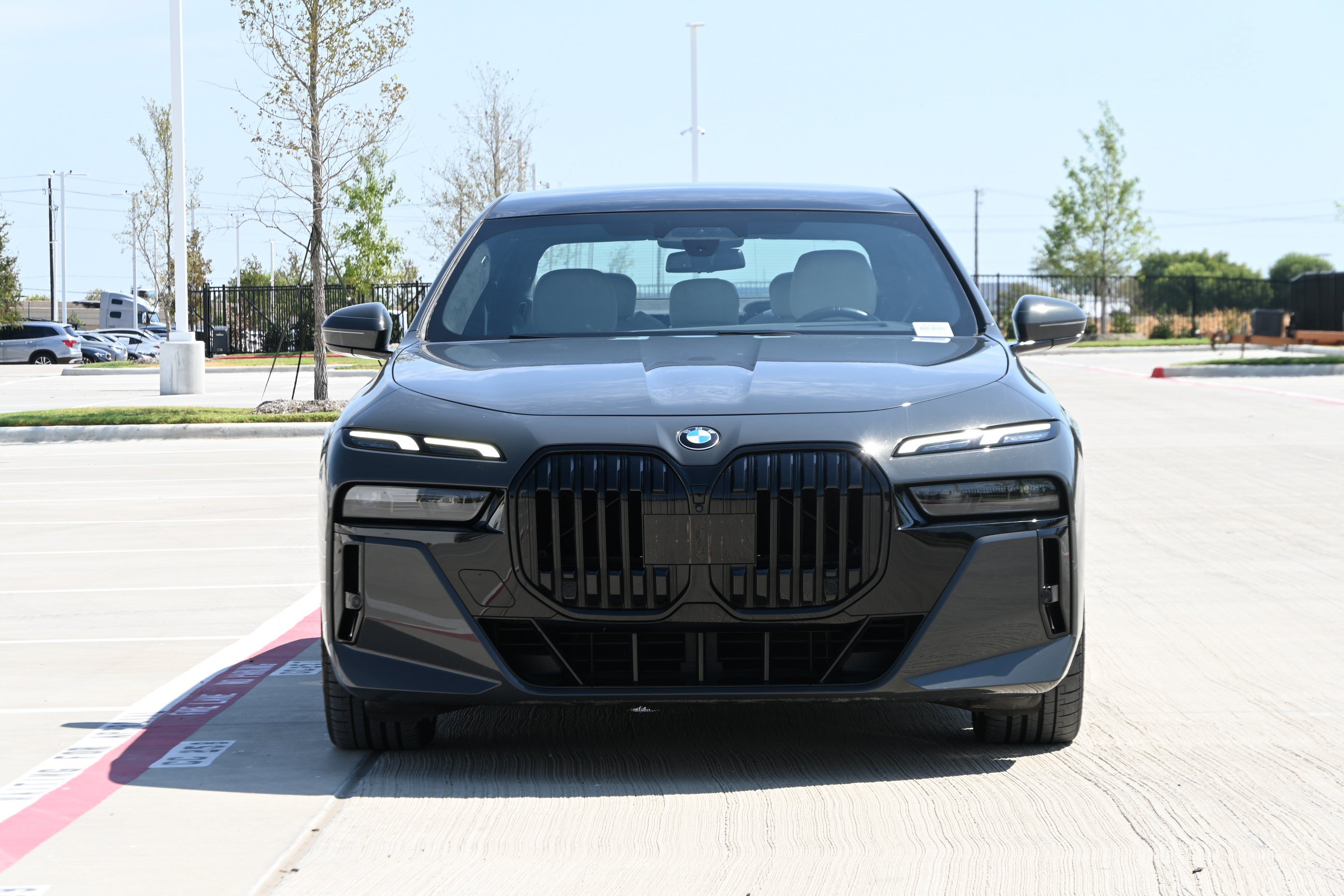 Certified 2023 BMW 760i xDrive w/ Luxury Rear Seating Package AWD/4WD image 3