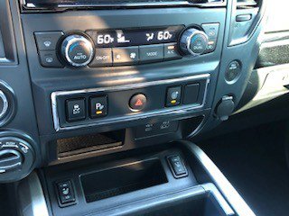 Used 2023 Nissan Titan SV w/ SV Convenience Package image 21