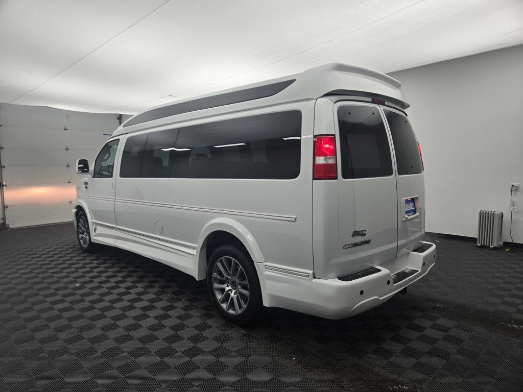 Used 2020 Chevrolet Express 2500 Extended RWD image 10