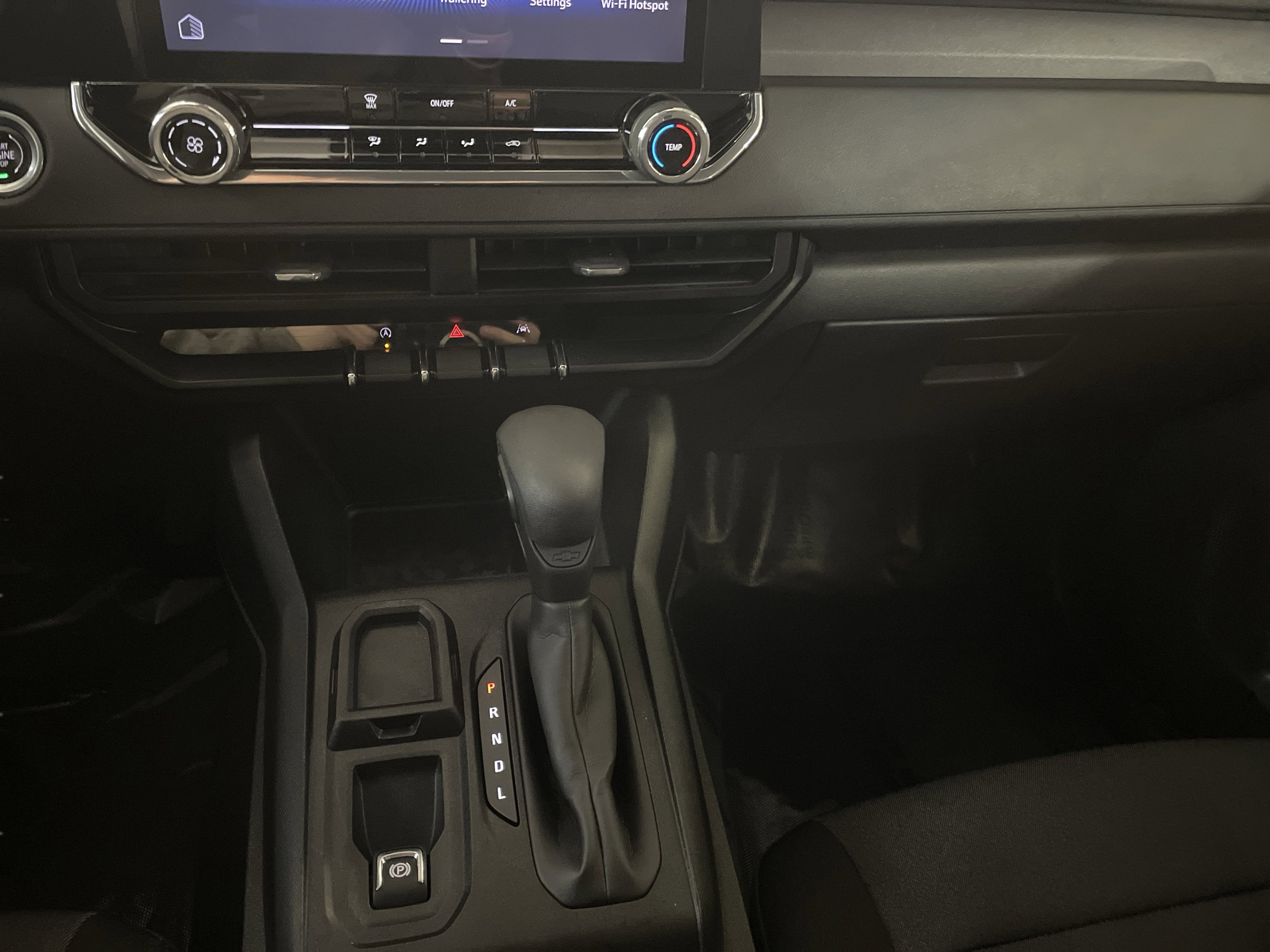 Used 2024 Chevrolet Colorado W/T RWD image 19