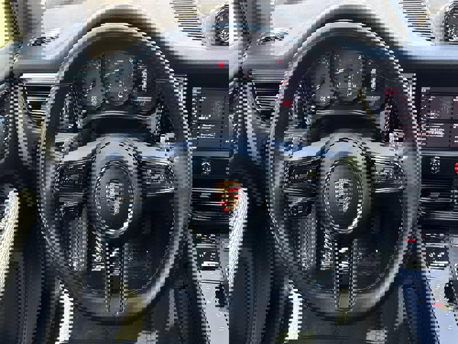 Used 2022 Porsche Macan image 10