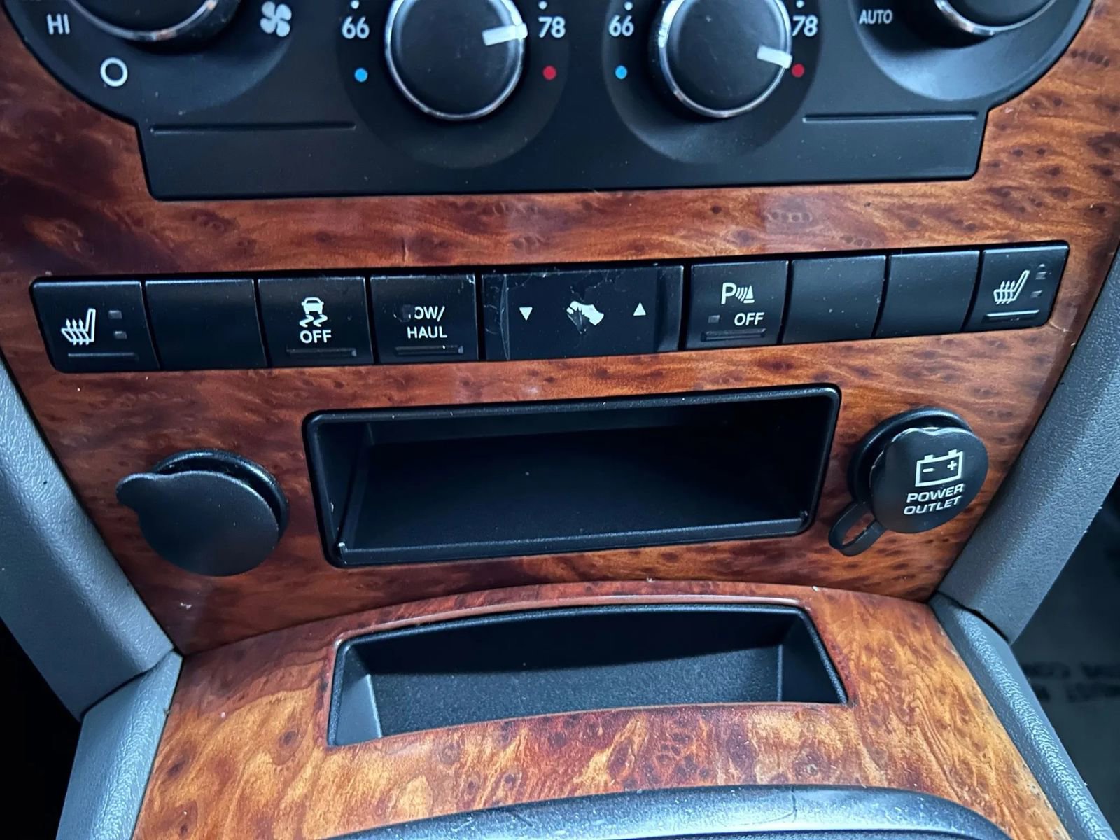 Used 2006 Jeep Grand Cherokee Overland w/ Skid Plate Group image 20