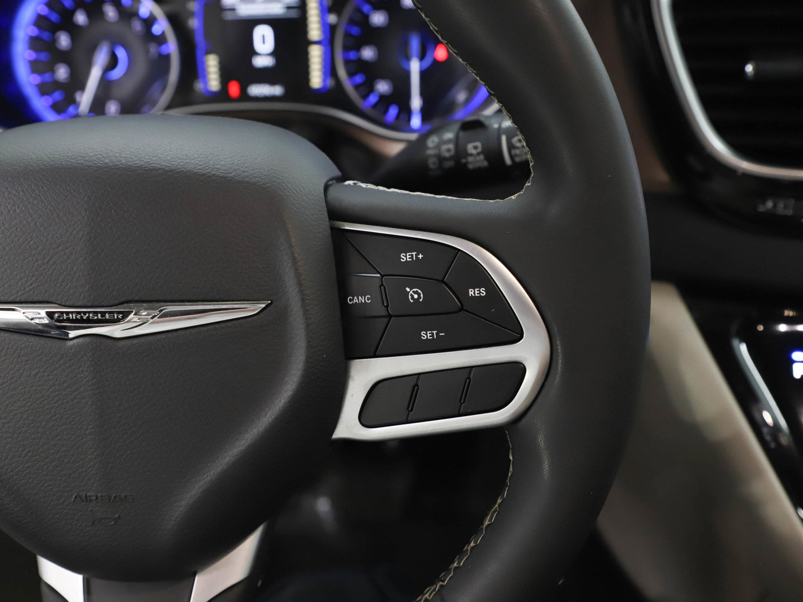 Used 2024 Chrysler Voyager LX image 18