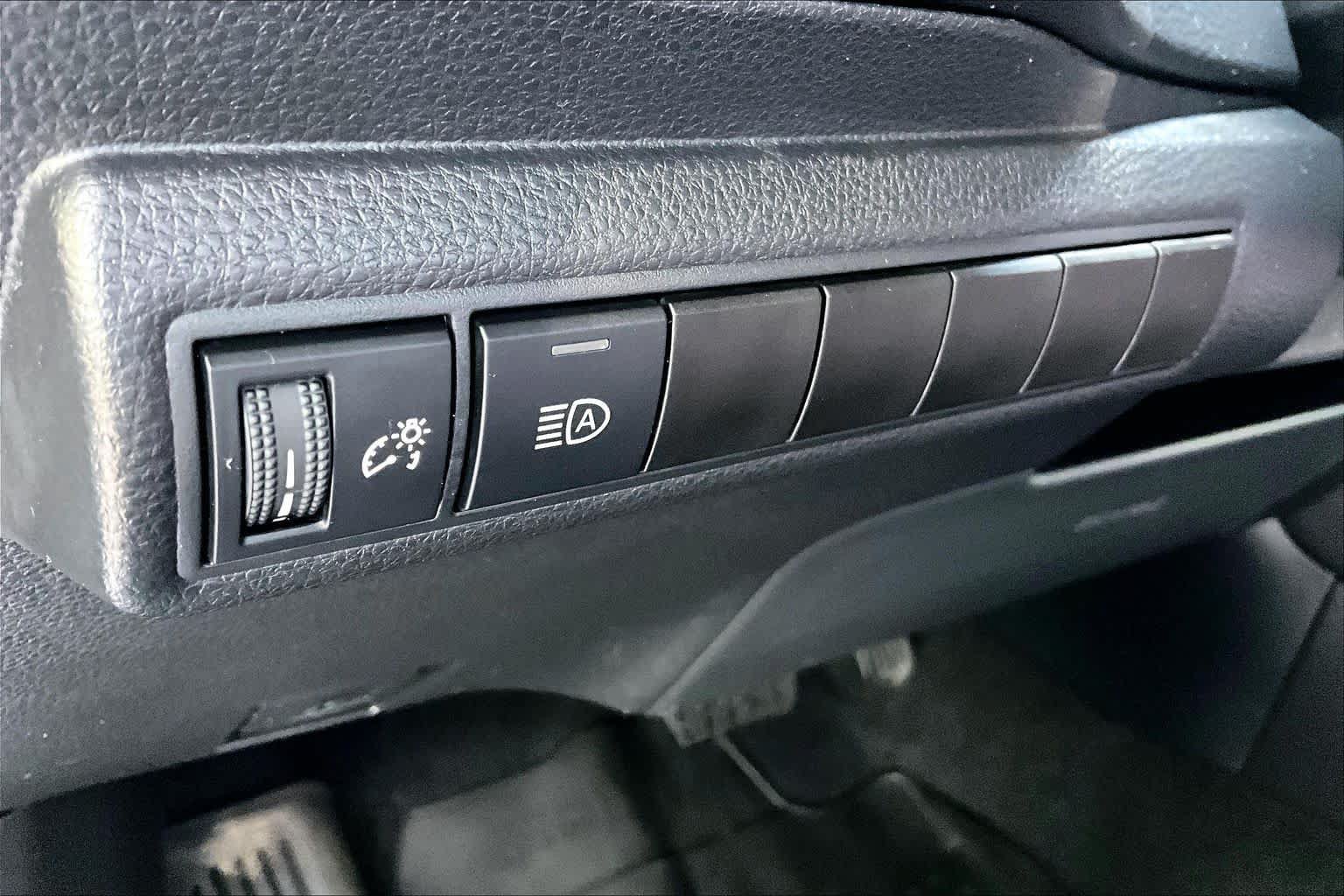 Certified 2025 Toyota Corolla XSE FWD image 33