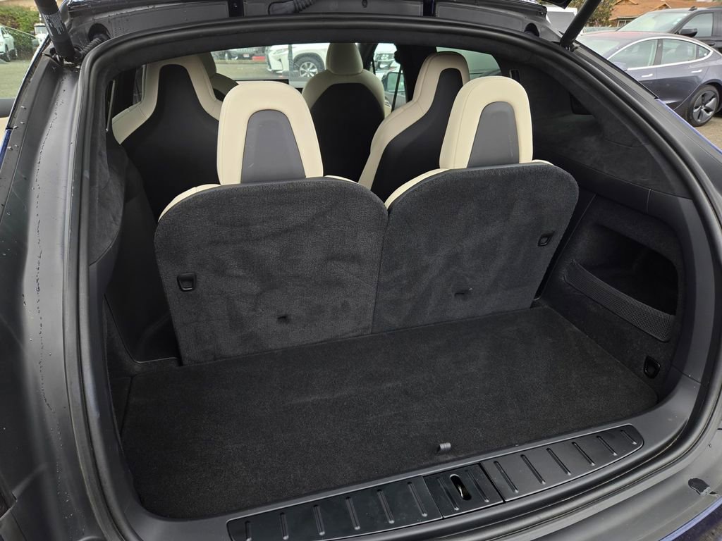 Used 2022 Tesla Model X image 26