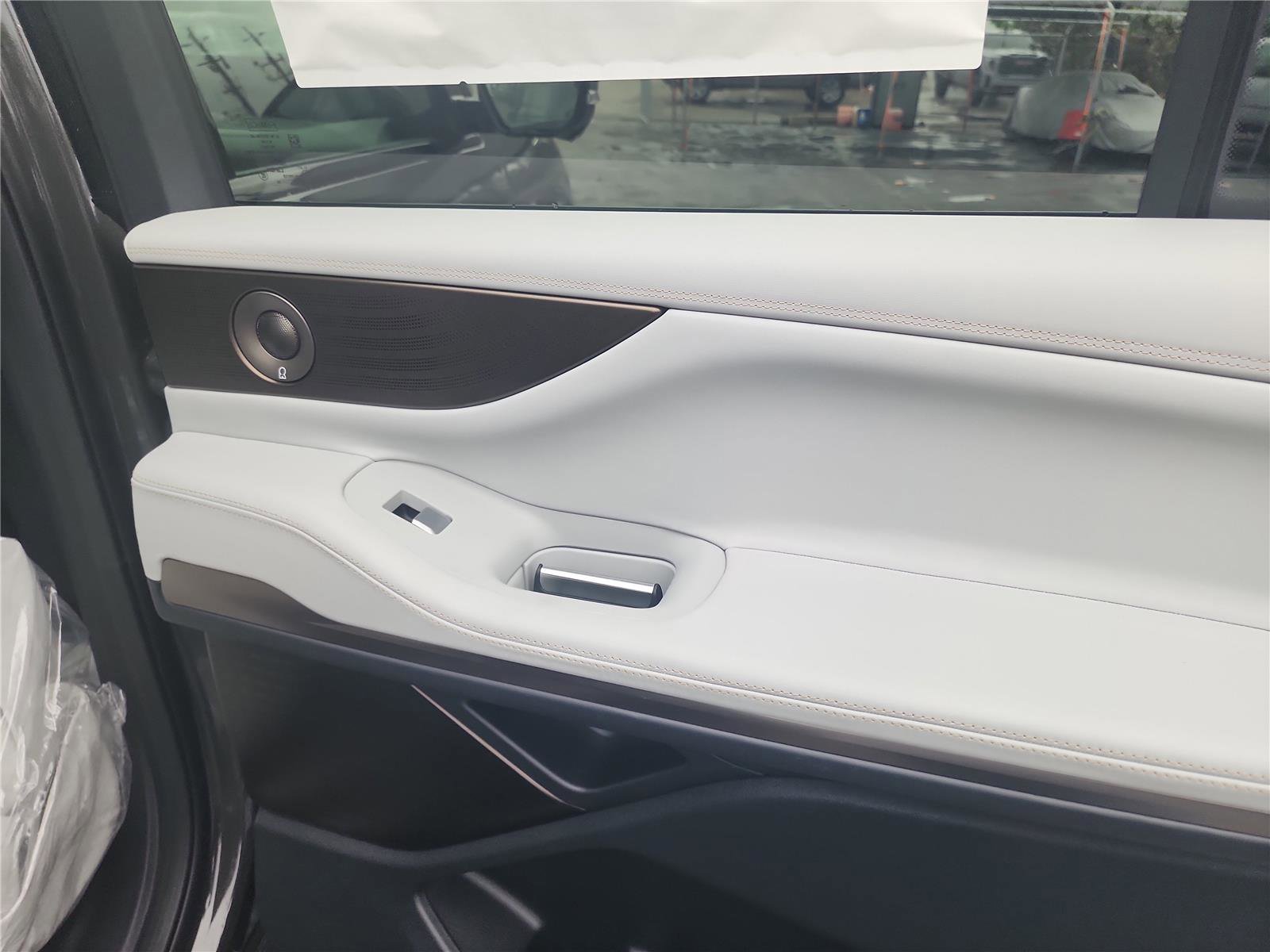 New 2026 Lincoln Navigator L Black Label w/ Black Label Special Edition image 26