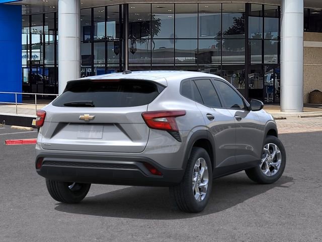 New 2026 Chevrolet Trax LS w/ LS Convenience Package FWD image 4