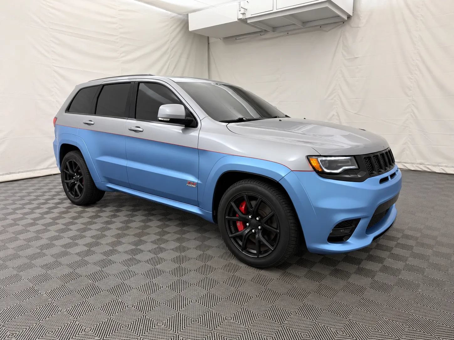 Used 2018 Jeep Grand Cherokee SRT AWD/4WD image 4