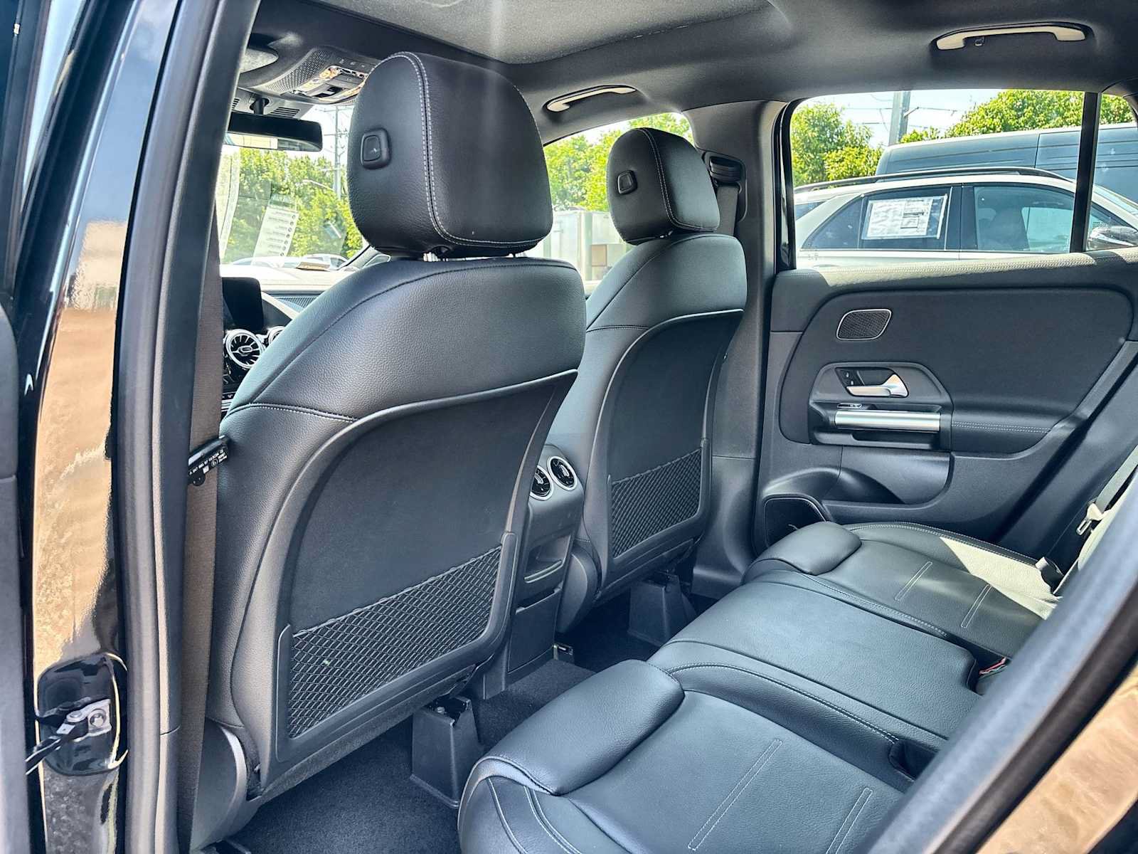 New 2026 Mercedes-Benz GLA 35 AMG 4MATIC image 18