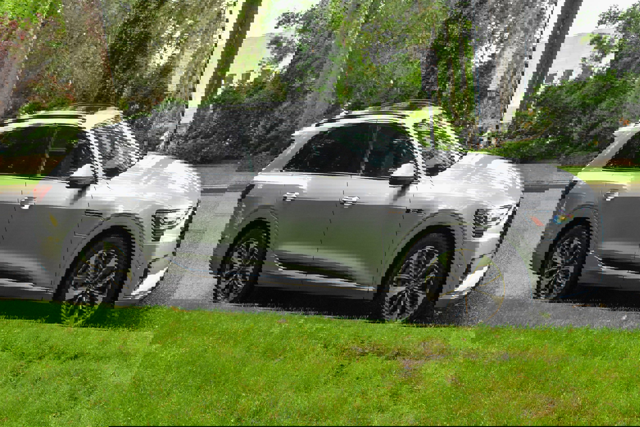 Used 2021 Audi e-tron Premium Plus w/ Premium Plus Package image 11