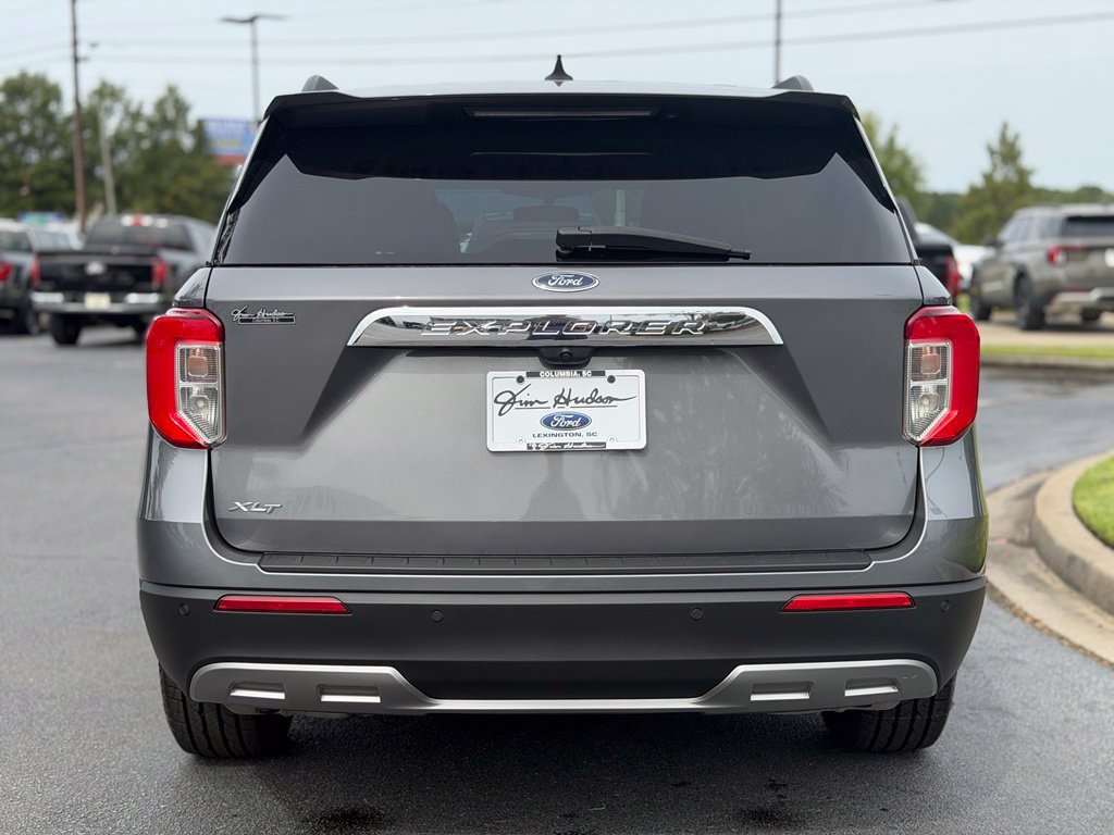 Used 2023 Ford Explorer XLT w/ Equipment Group 202A RWD image 6