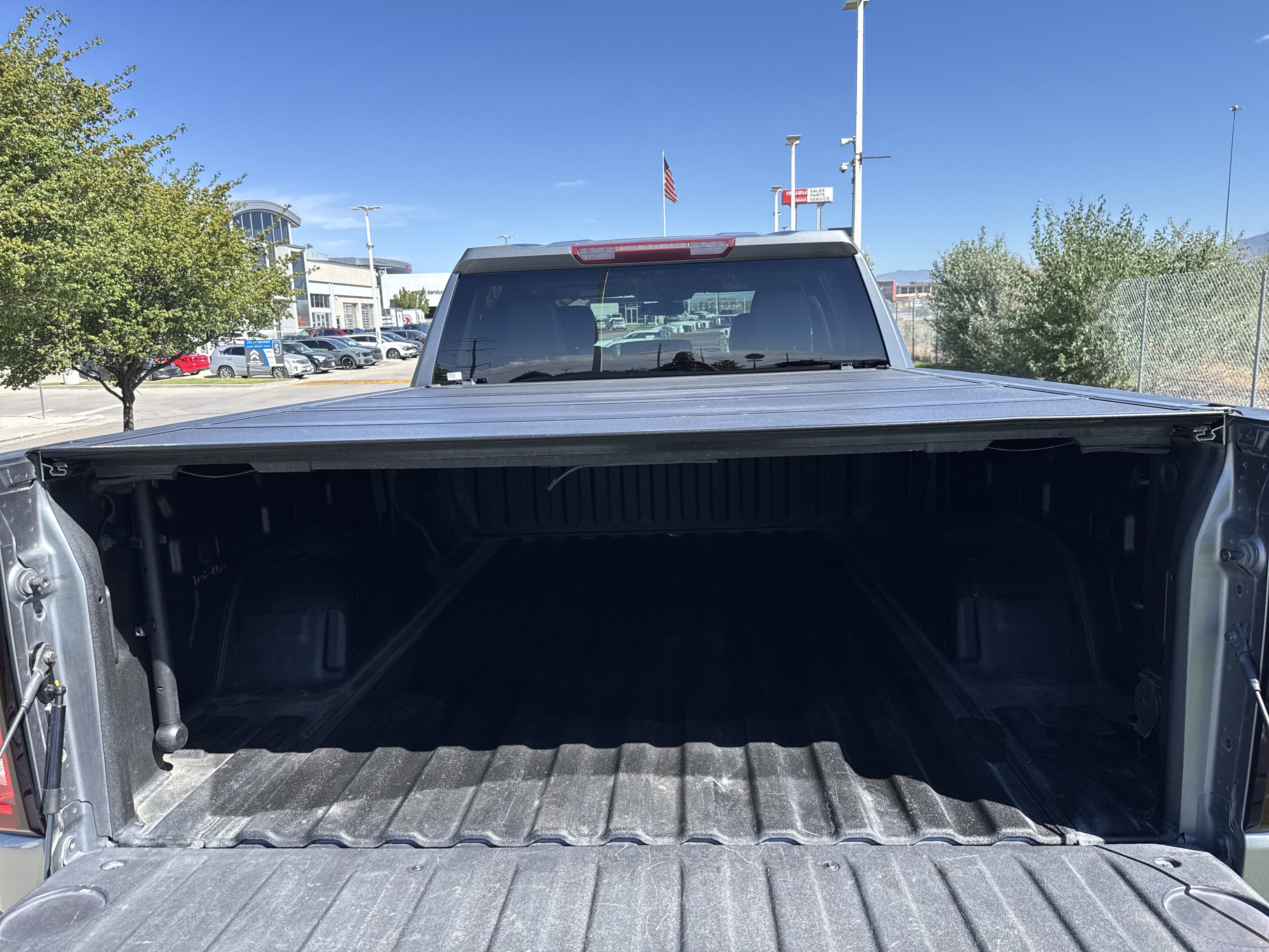 Used 2019 GMC Sierra 1500 SLT w/ Driver Alert Package I AWD/4WD image 25