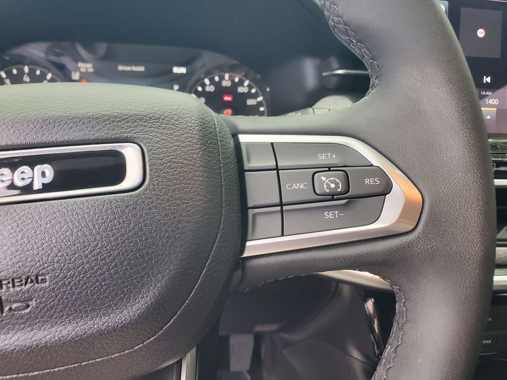 Used 2023 Jeep Compass Latitude AWD/4WD image 23