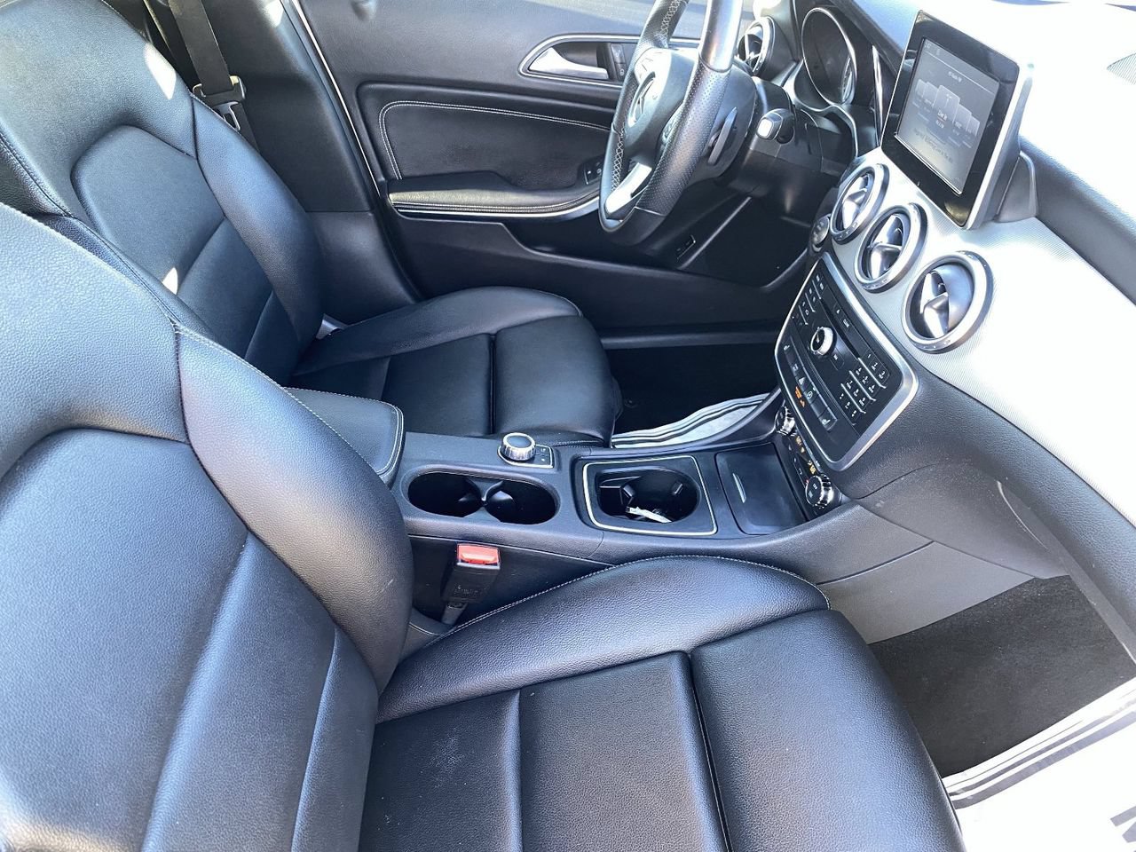 Used 2016 Mercedes-Benz GLA 250 image 10