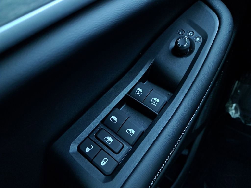 New 2025 Jeep Grand Cherokee Limited w/ Luxury Tech Group II AWD/4WD image 25