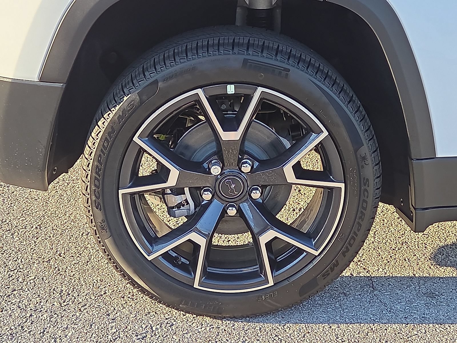 New 2026 Jeep Cherokee Overland w/ Trailer Tow Group AWD/4WD image 7