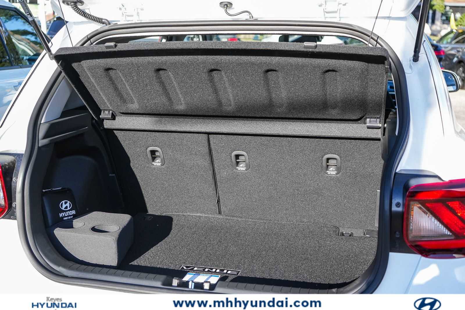 New 2026 Hyundai Venue SEL FWD image 12