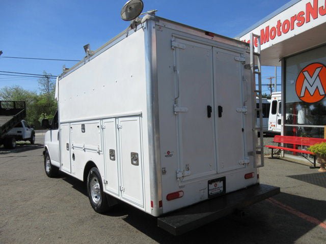 Used 2017 Chevrolet Express 3500 image 6