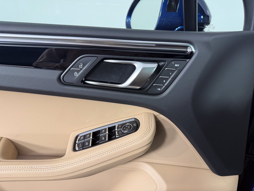 New 2026 Porsche Macan AWD/4WD image 20