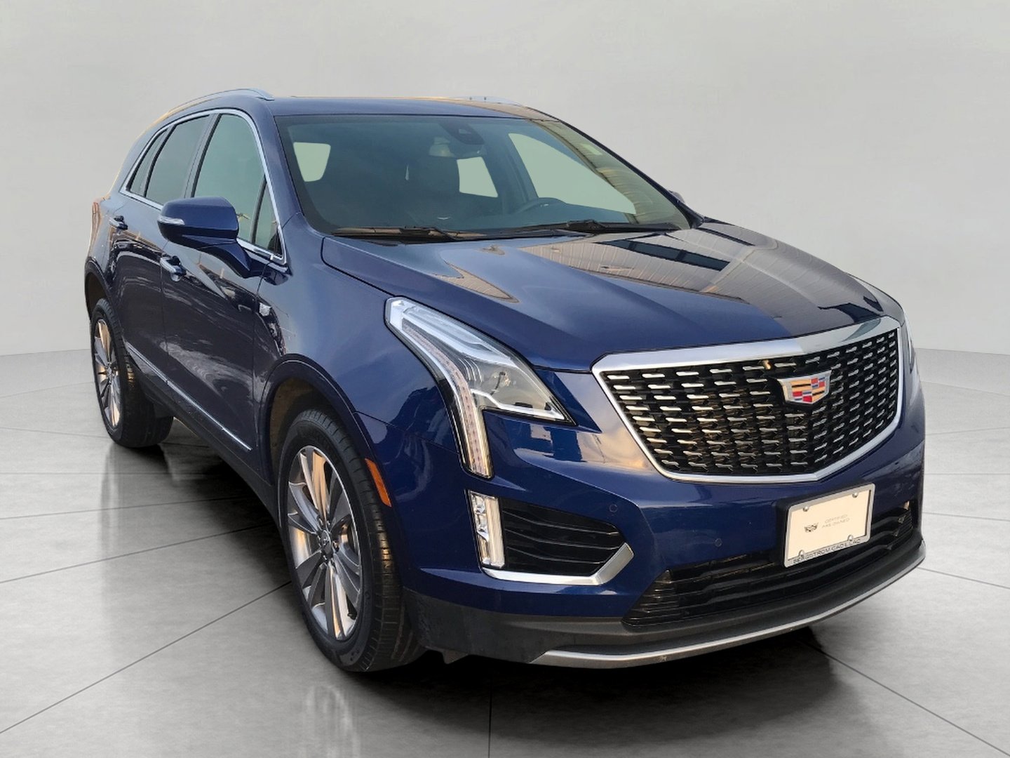 Certified 2025 Cadillac XT5 Premium Luxury image 1