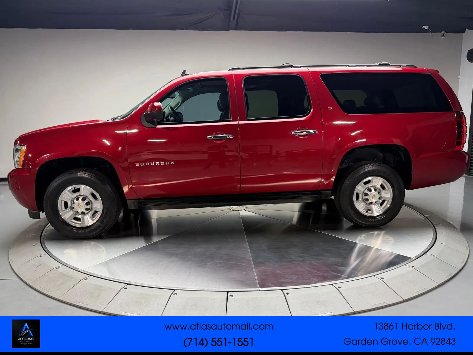 Used 2012 Chevrolet Suburban 2500 LT AWD/4WD image 4
