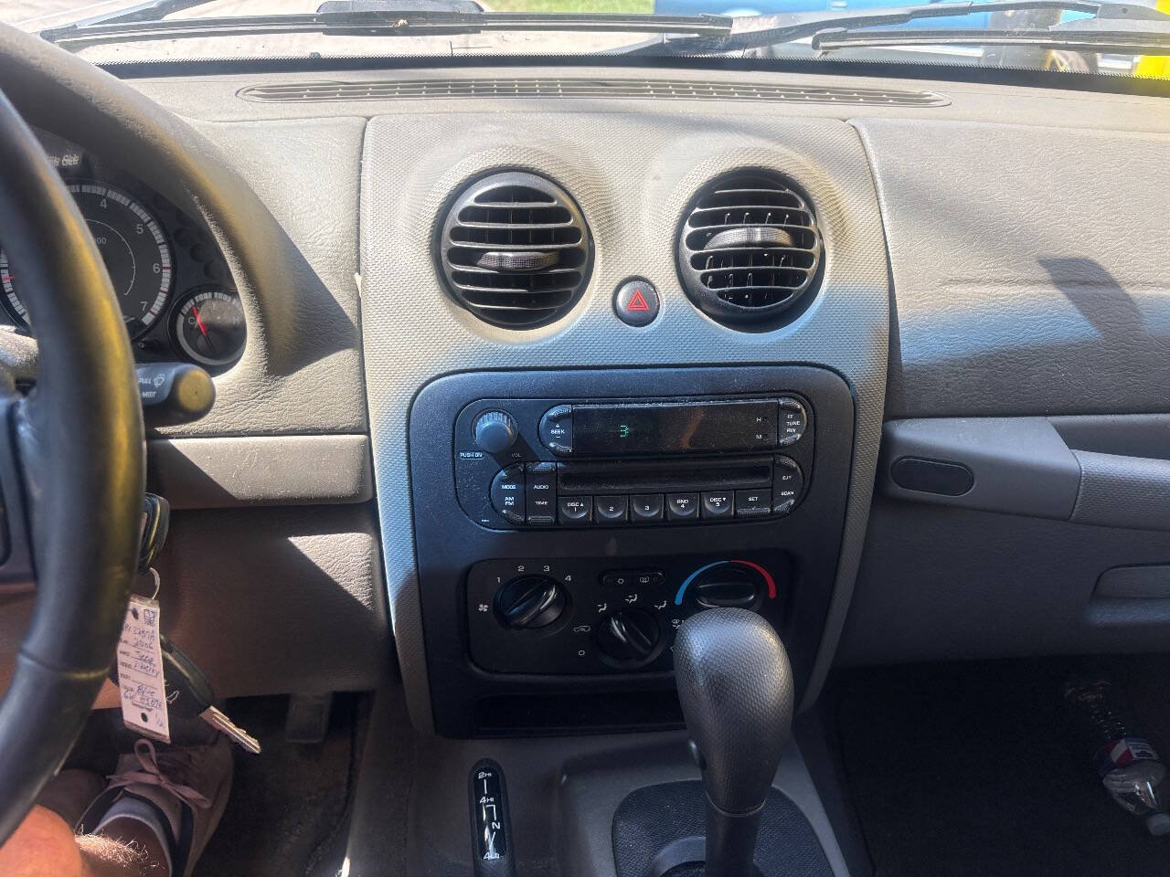 Used 2006 Jeep Liberty Sport AWD/4WD image 17