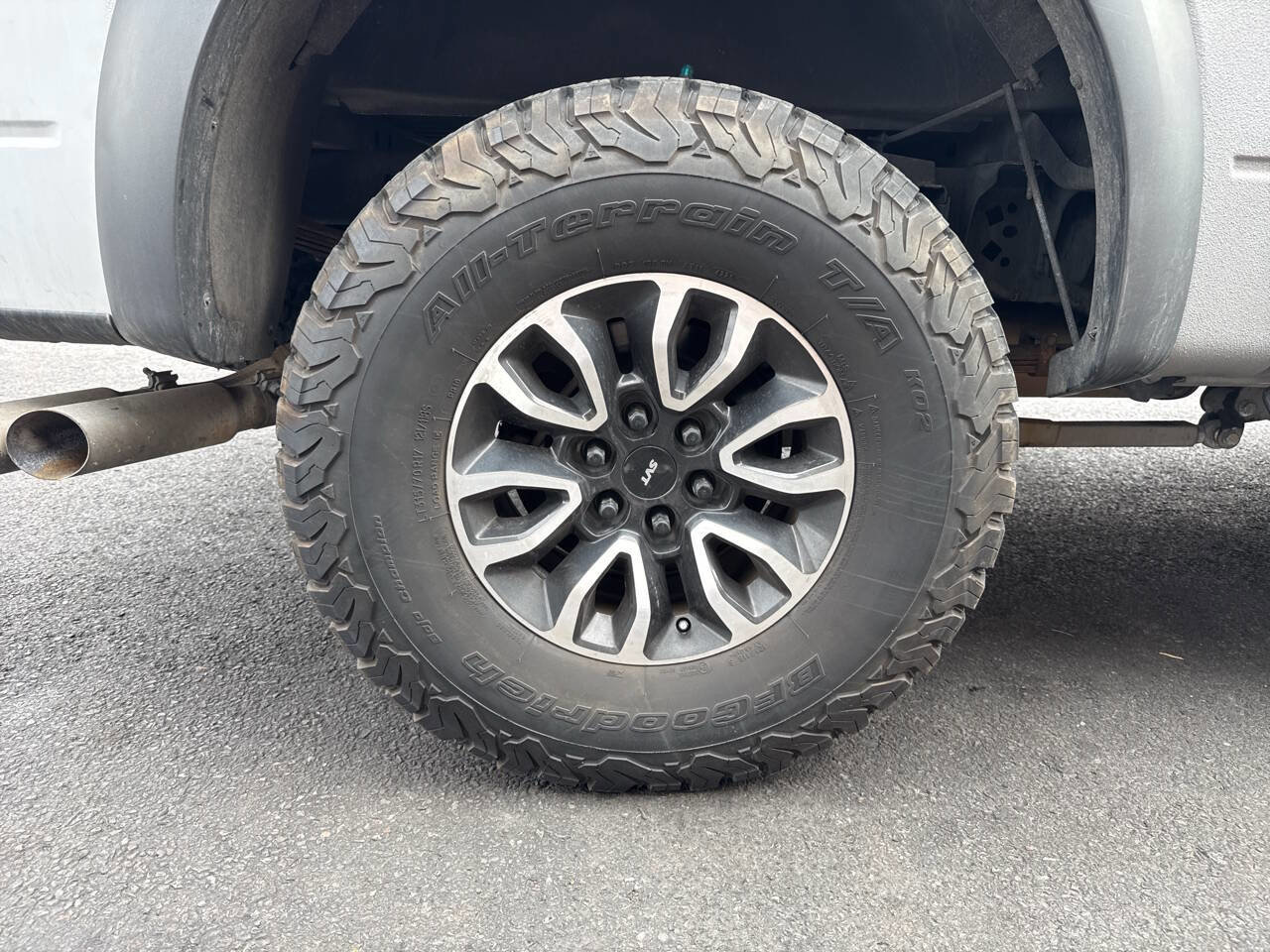 Used 2014 Ford F150 Raptor image 33