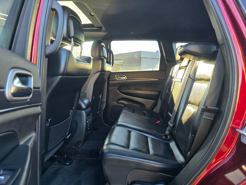 Used 2018 Jeep Grand Cherokee Limited w/ Trailer Tow Group IV AWD/4WD image 16