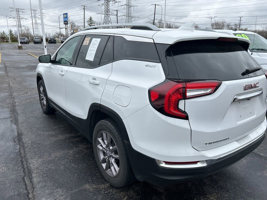 Used 2023 GMC Terrain SLT image 4