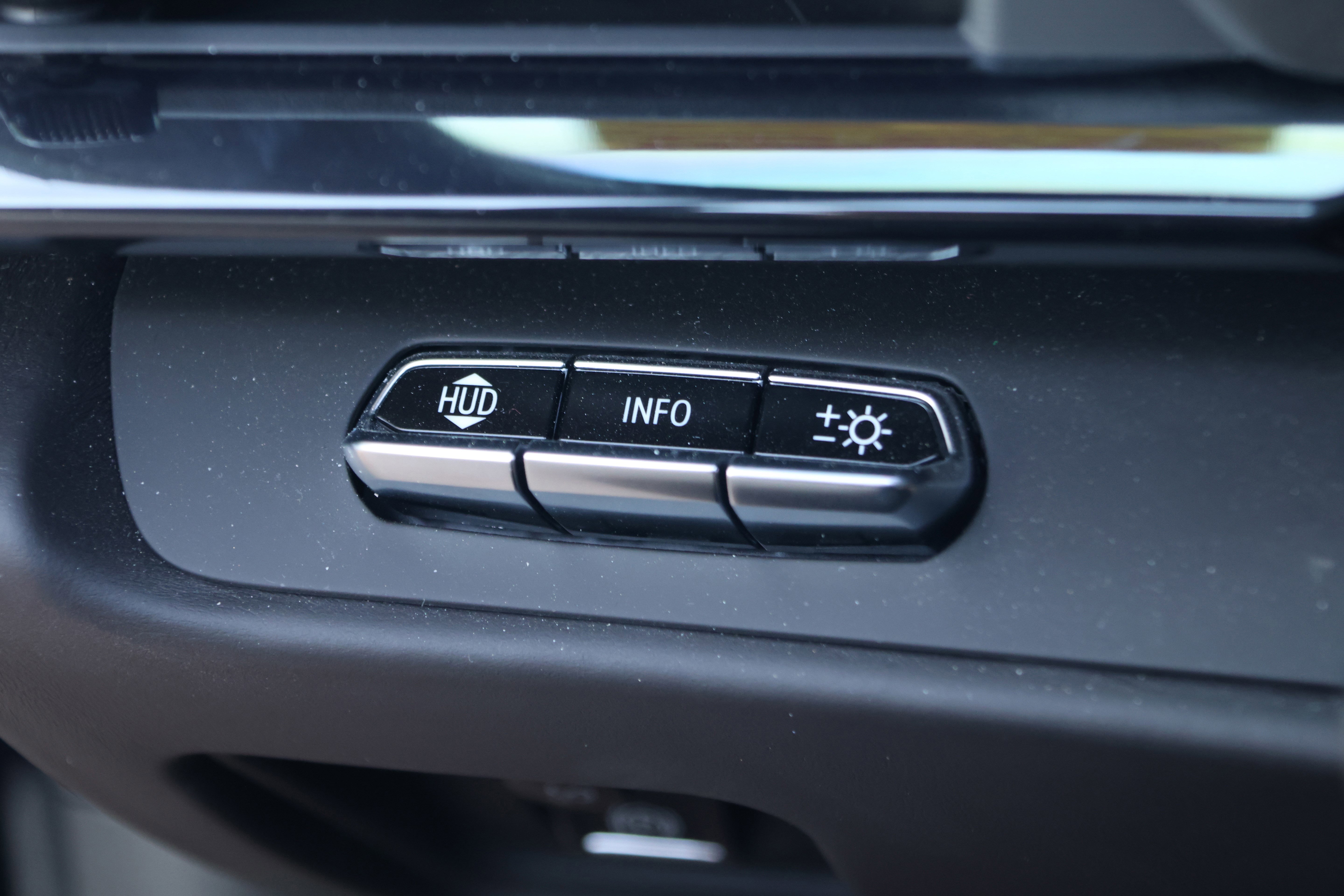 Used 2025 Chevrolet Corvette Stingray Premium Conv w/ Z51 Performance Package RWD image 17