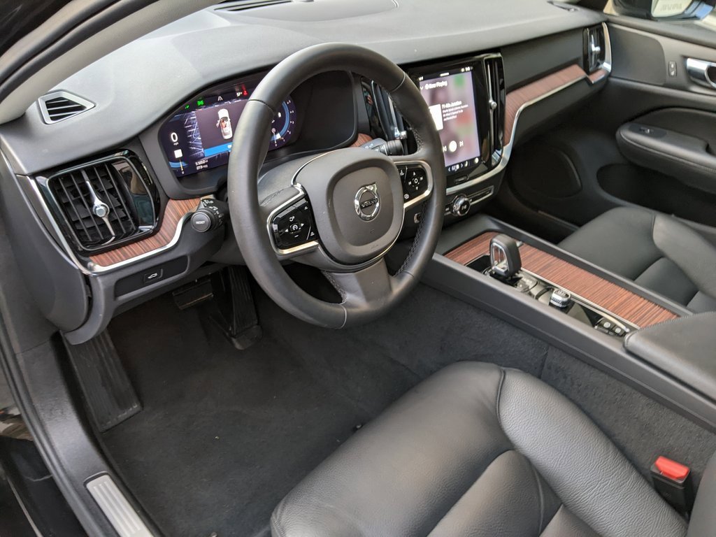 Certified 2025 Volvo S60 B5 Plus image 8