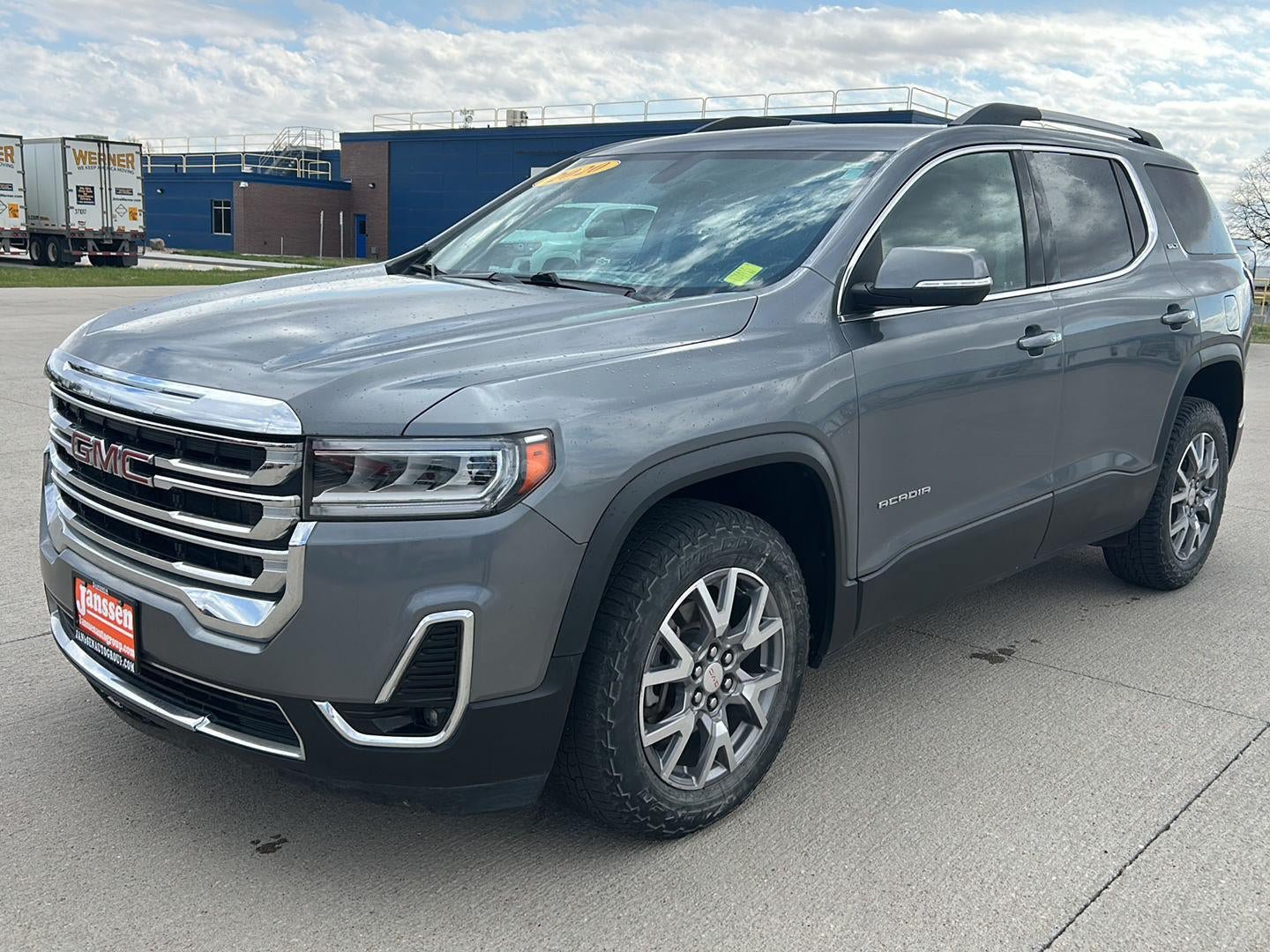 Used 2020 GMC Acadia SLT AWD/4WD image 2