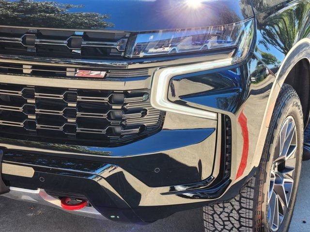 Used 2023 Chevrolet Suburban Z71 w/ Luxury Package image 16