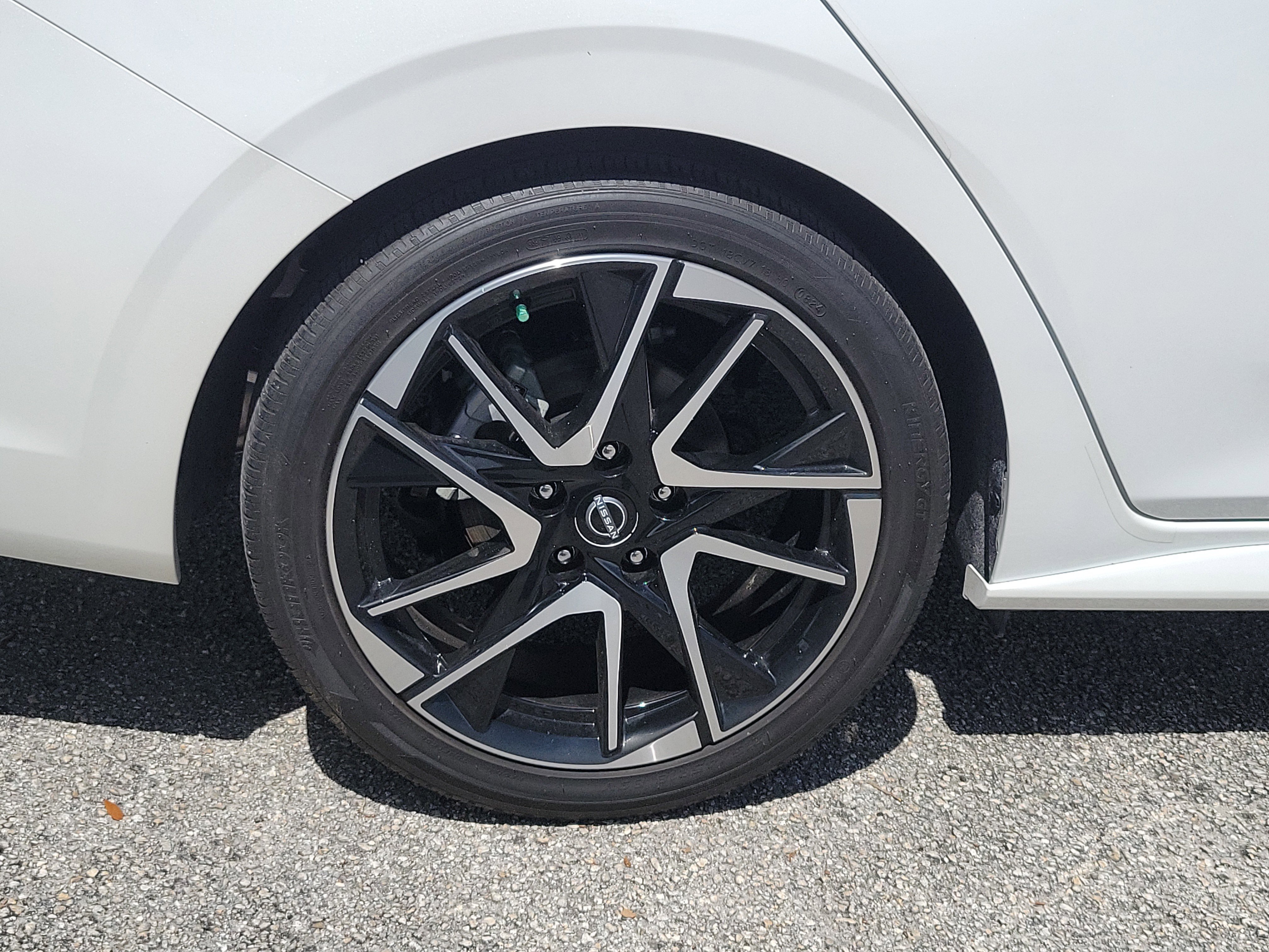 Used 2024 Nissan Sentra SR w/ SR Premium Package FWD image 5